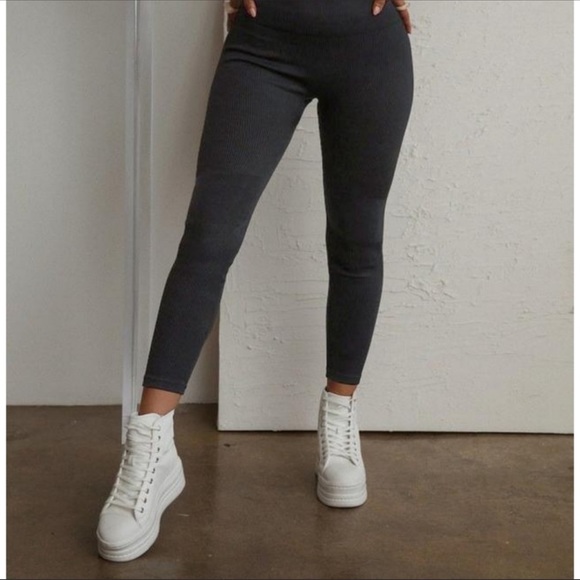 NIB White Vegan Leather High Top Platform Sneakers - Picture 5 of 9